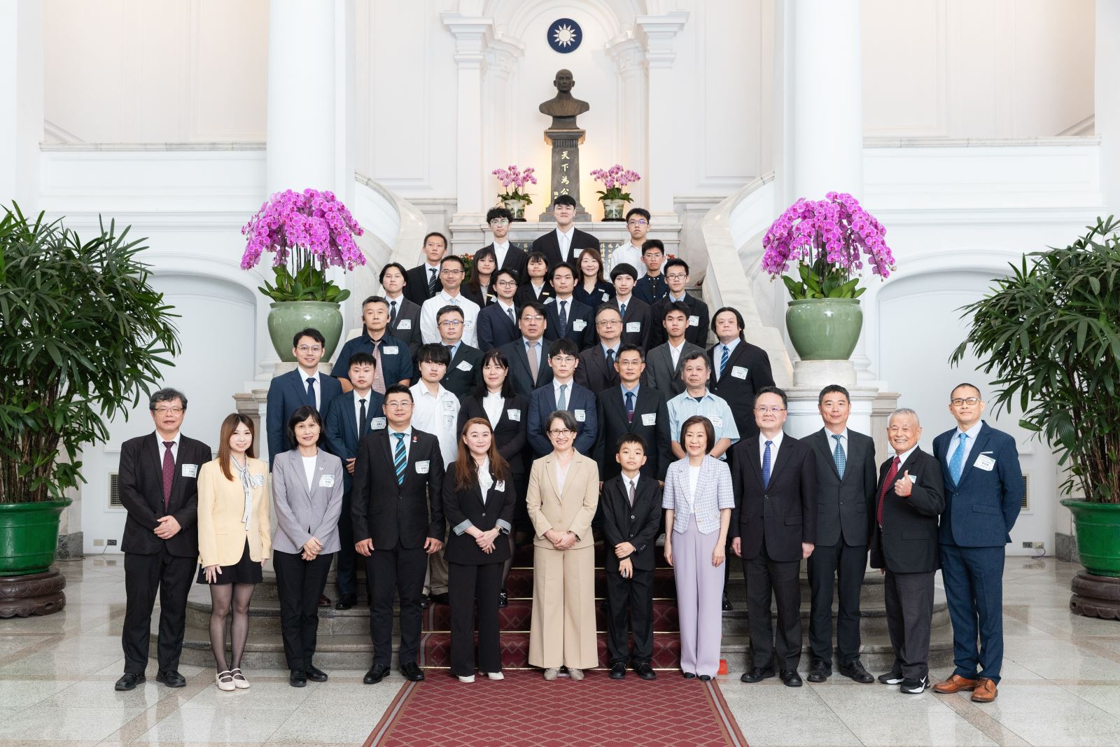 生合益生菌閃耀「2025韓國首爾國際發明展」 榮獲2金3銀 蕭美琴副總統親自接見